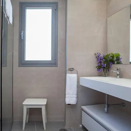 Beautiful New In Pueblo Apartment